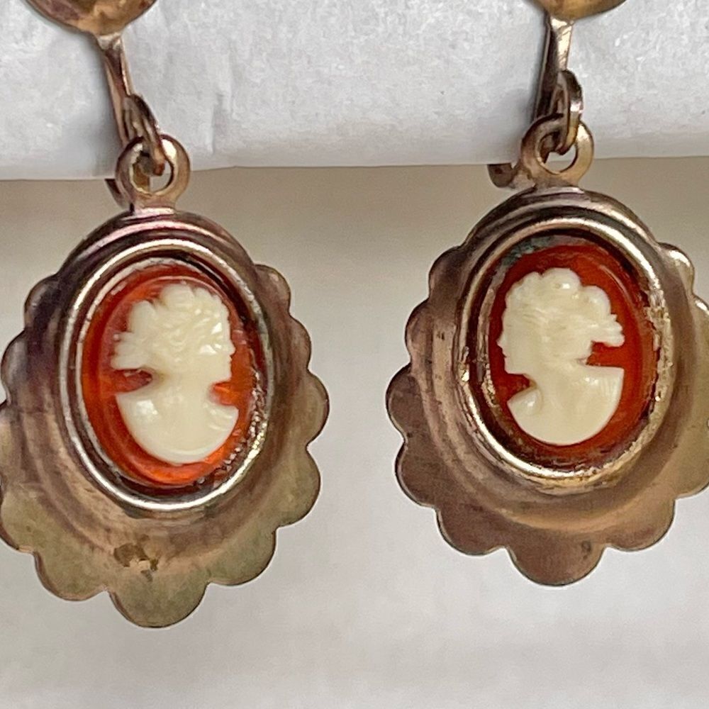 Vintage Celluloid Cameo Screw Back Copper Alloy Earrings - Picture 11 of 16
